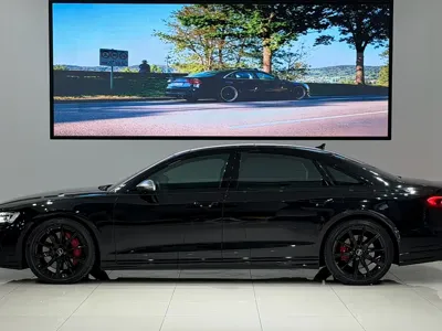 Audi S8