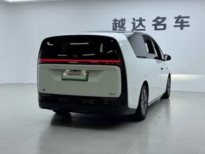 Li Auto Li MEGA