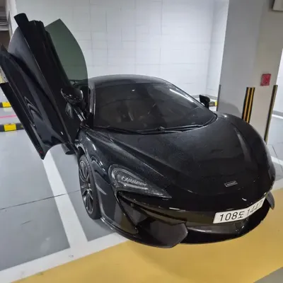 McLaren 570S