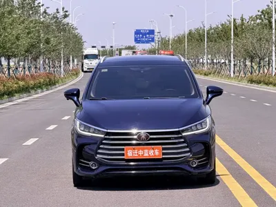 BYD MAX
