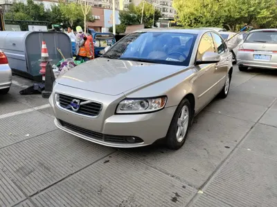 Volvo S40