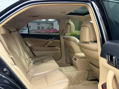 Toyota Reiz