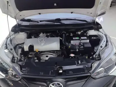 Toyota Yaris L