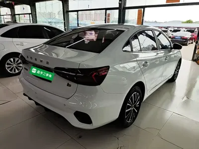 Roewe i5