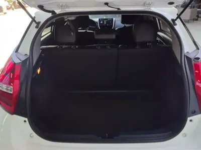 Toyota Yaris L