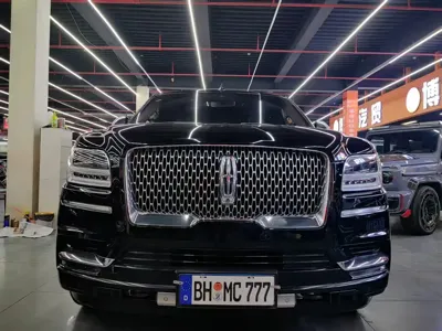 Lincoln Navigator