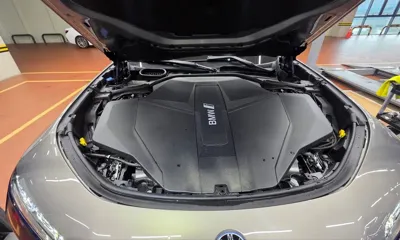 BMW i7