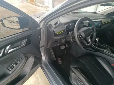 Roewe i5
