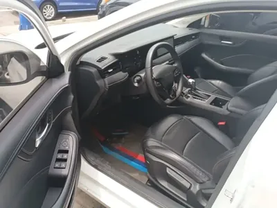 Roewe i5