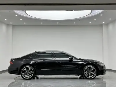 Audi A7L