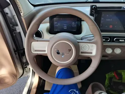 Wuling MINIEV