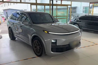 Li Auto L8