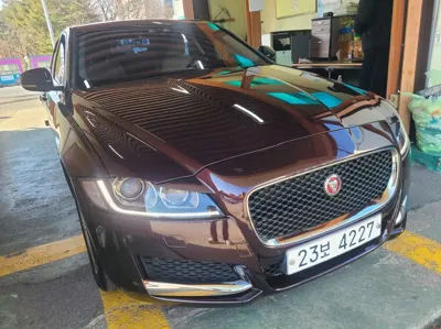 Jaguar XF