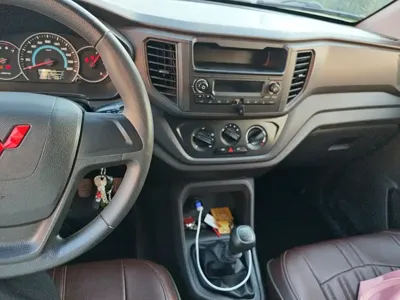 Wuling Hongguang V
