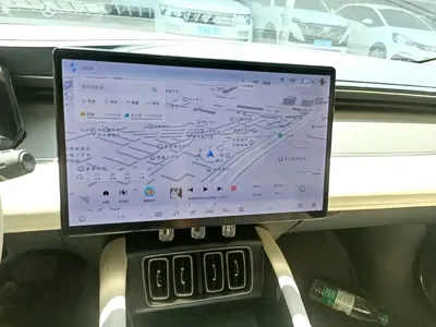 BYD L EV