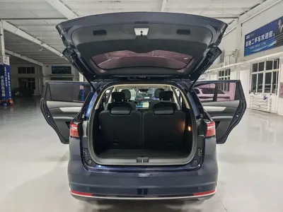 BYD MAX