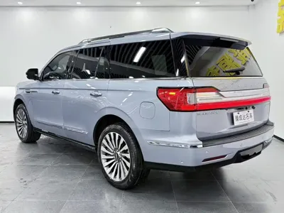 Lincoln Navigator