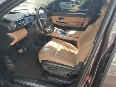 Nio ES8