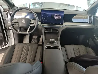 BYD L DM-i