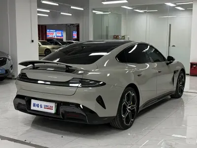Xiaomi SU7