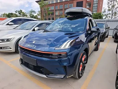 Lynk & Co 06