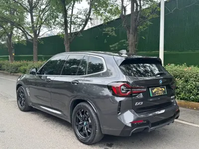 BMW iX3