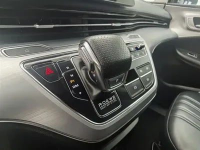 Roewe iMAX8