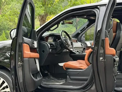 Lincoln Navigator