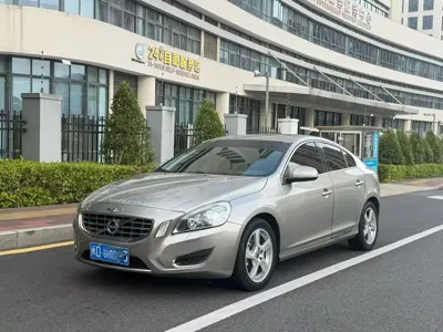 Volvo S60 (Import)
