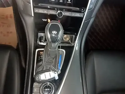 Infiniti Q50L