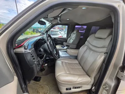 Chevrolet Express Van