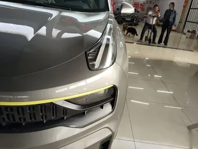Lynk & Co 05