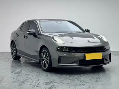 Lynk & Co 03