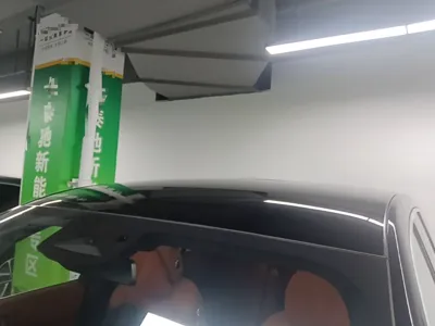 Li Auto L8