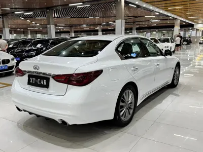 Infiniti Q50L