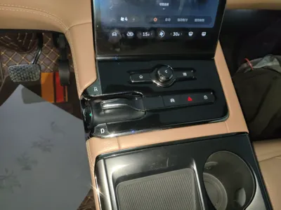 Nio ES8