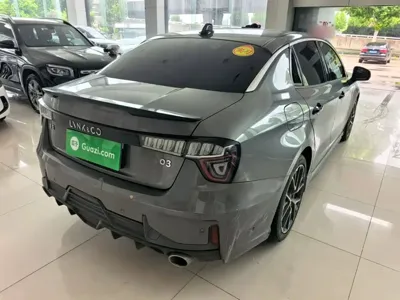 Lynk & Co 03
