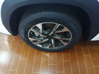 Geely Boyue L
