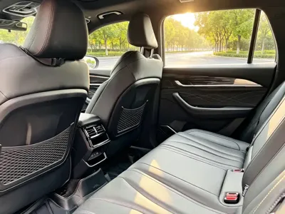 Geely Xingyue L