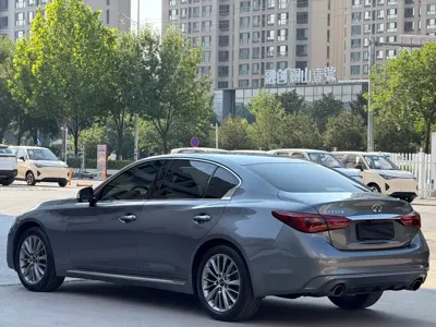 Infiniti Q50L