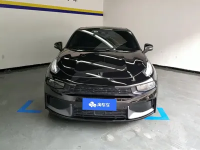 Lynk & Co 03