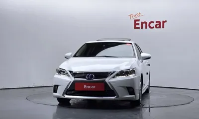Lexus CT200h
