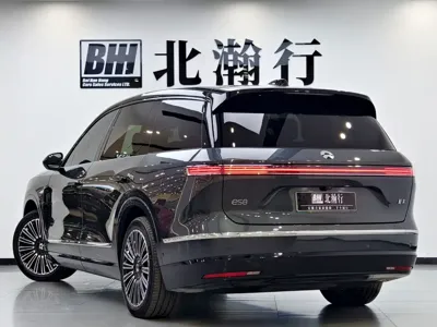 Nio ES8
