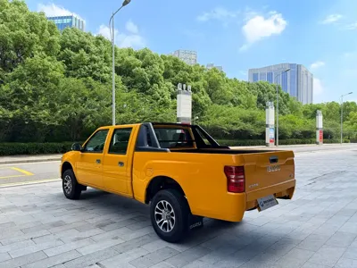 Isuzu T17