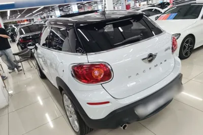 MINI Paceman