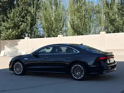 Audi A7L