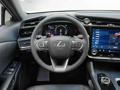 Lexus RZ