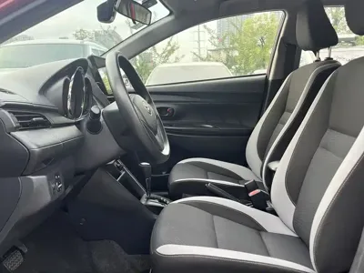 Toyota Yaris L