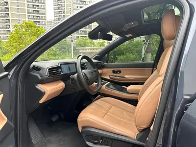 Nio ES8