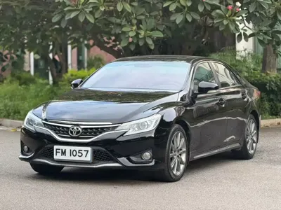 Toyota Reiz